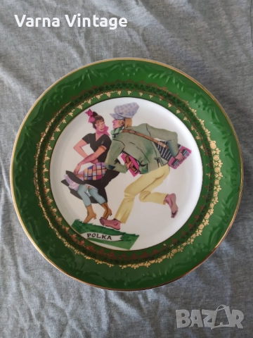 Много красива колекционерска порцеланова чиния POLKA. Karolina ПНР Полша.