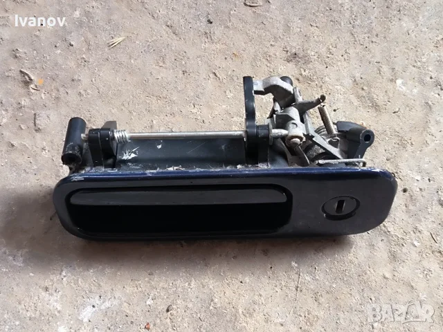 Дръжка заден капак багажник за Голф 4 VW Golf 4, снимка 2 - Части - 56341590