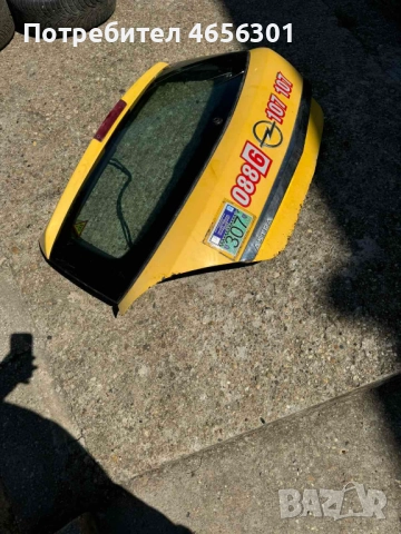 Комплект задна - 5-та брата на багажника на Опел Астра Opel Astra Хечбег само за 150лв., снимка 3 - Части - 52488524