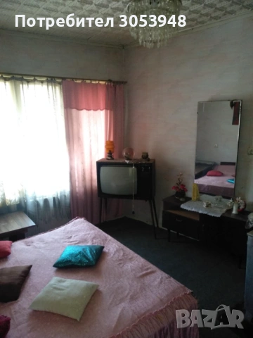 Продавам двуетажна къща в центъра на град Брезово , снимка 6 - Къщи - 53950992