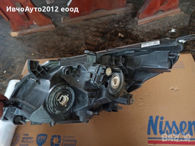 Фар десен оригинален Toyota verso 09-13, снимка 2 - Части - 40389581