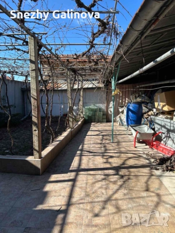 Продавам двуетажна къща в с. Смочево, община Рила, област Кюстендил, снимка 15 - Къщи - 52896387