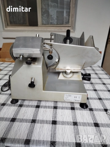 Професионална слайс  машина -250 мм, снимка 6 - Обзавеждане на кухня - 52467352