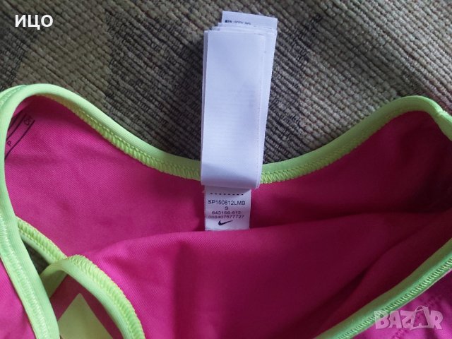 Дамско спортно бюстие Nike, снимка 3 - Корсети, бюстиета, топове - 44796444
