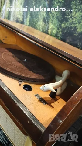 ретро грамофон , снимка 3 - Антикварни и старинни предмети - 49521922