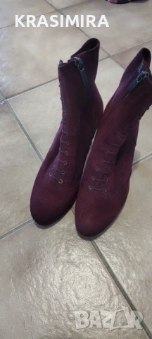 БОТИ НА Tamaris