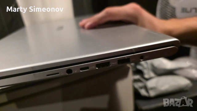 ASUS Vivobook 17 i7-8565U, 20GB RAM, 1TB SSD, снимка 4 - Лаптопи за дома - 54220000