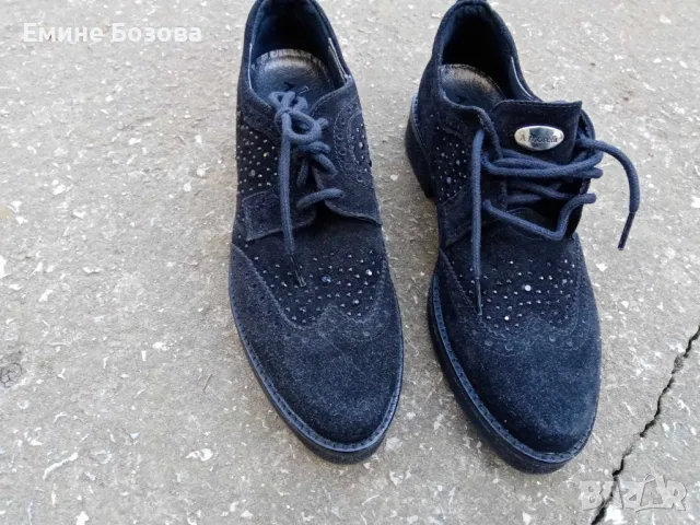 велурени обувки Andrea Morelli