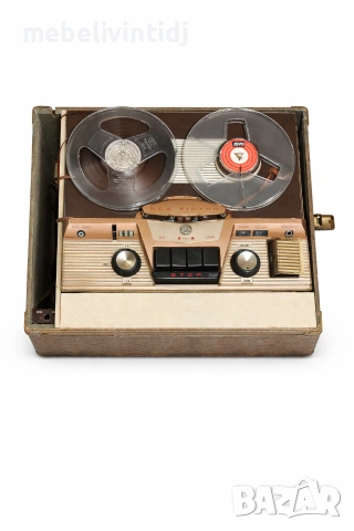 Ретро магнетофон RCA Victor 7-TR-3 с ролки