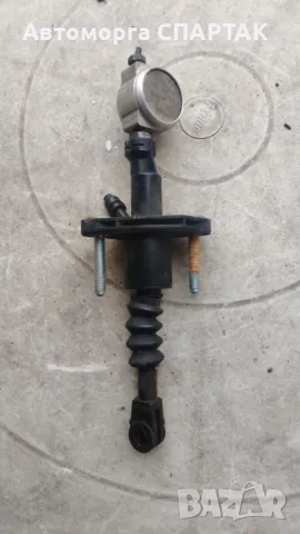 Горна помпа на съединител 90581565 OEM номер