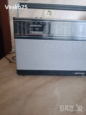 Ретро радио VEF221, снимка 3 - Радиокасетофони, транзистори - 51753622
