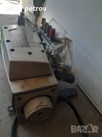 Оверлок четириконечен, снимка 3 - Шевни машини - 51575419