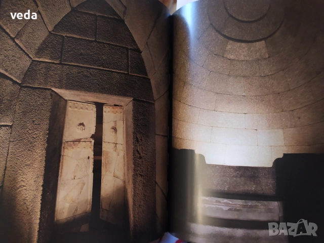 Heritage. The Cultural Wealth of Bulgaria - луксозно издане , снимка 4 - Специализирана литература - 53145194