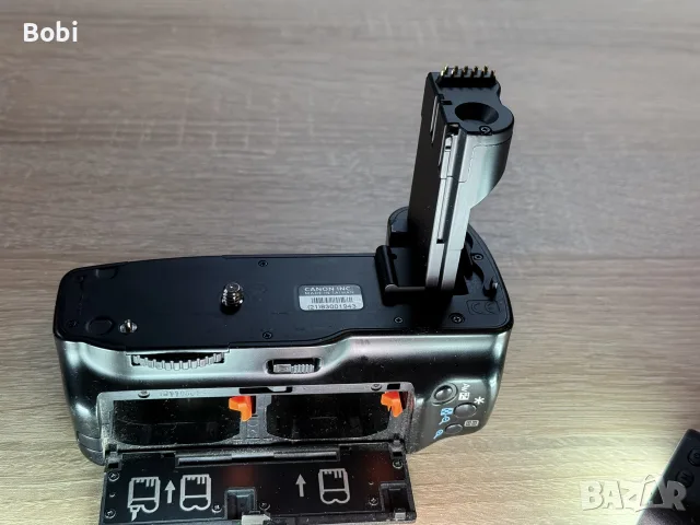 батериен грип Canon BG-E1, снимка 4 - Чанти, стативи, аксесоари - 56269392