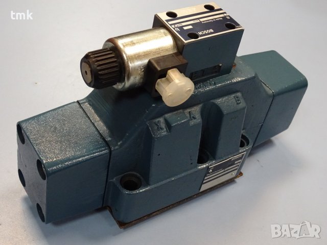 Хидравличен разпределител Bosch 0810 010 952, 0810 091 404 96VDC directional control valve, снимка 3 - Резервни части за машини - 37836095