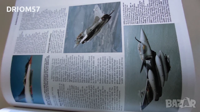 The Encyclopedia of Modern Military Aircraft Автор: Paul Eden, снимка 3 - Енциклопедии, справочници - 47365856