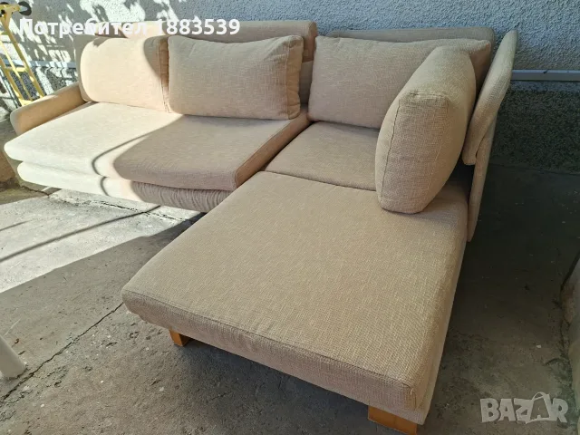 Разтегателен ъглов диван с лежанка функция сън
