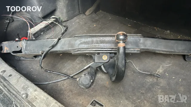 Теглич Mercedes w204, снимка 2 - Части - 56200363