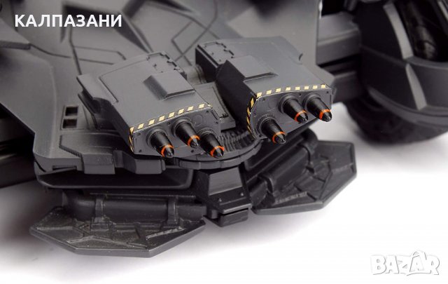 Batman Justice League BATMOBILE 1/24 253215000, снимка 6 - Коли, камиони, мотори, писти - 39790364