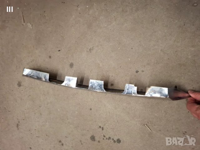 Лайсна заден капак Toyota Corolla 2014-2019, снимка 2 - Части - 50319053