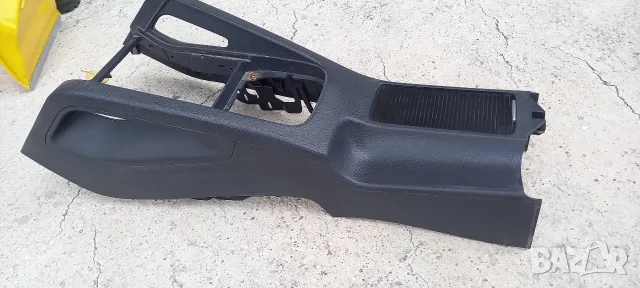 Централна конзола VW Golf V, снимка 2 - Части - 55967268