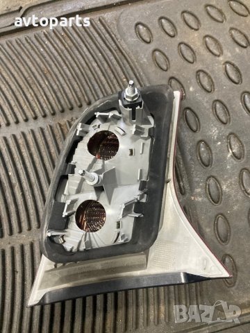 Audi a4 b7 комби вътрешен десен стоп, снимка 2 - Части - 42637641