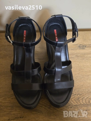 Prada оригинални дамски сандали на платформа , снимка 9 - Сандали - 53892041