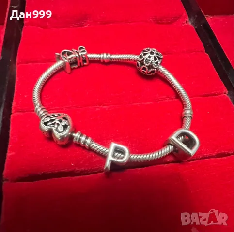 Оригинална дамска гривна Пандора, снимка 2 - Гривни - 55955016