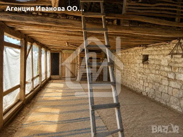 Къща с голям двор и плевник в с. Конак, 20 км от Попово, снимка 12 - Къщи - 55786139