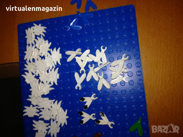 Lego аксесоари - пера и рога - оригинално Лего, снимка 3 - Колекции - 29556104