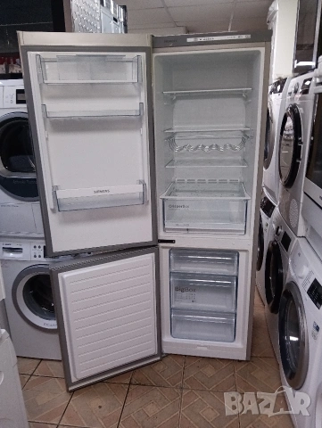 Иноксов комбиниран хладилник с фризер Сименс Siemens А+++ с две години гаранция!, снимка 10 - Хладилници - 53908217