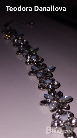 Гривна, снимка 2 - Бижутерийни комплекти - 52481756