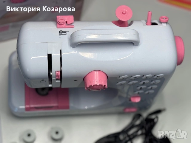 Мини шевна машина, преносима, многофункционална, домакинска, 12 бода, бяло-розова, снимка 5 - Други стоки за дома - 54352661