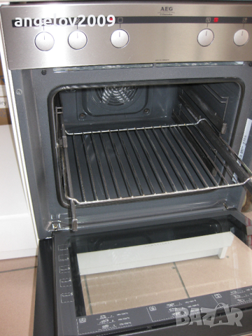 Фурна с керамичен плот AEG, снимка 5 - Печки, фурни - 44632373