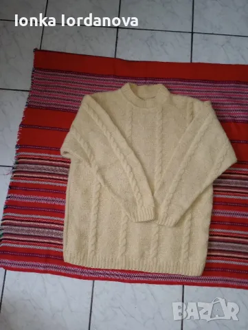 Ръчно изплетен зимен пуловер, снимка 2 - Пуловери - 48665827