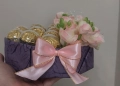 кутия с бонбони и цветя, снимка 2
