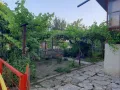 Продавам къща с голям двор на 10 мин. от Добрич, в близост до с.Дончево, снимка 5