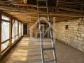 Къща с голям двор и плевник в с. Конак, 20 км от Попово, снимка 12