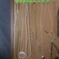 Старинни Бижута , снимка 14 - Колиета, медальони, синджири - 40749116
