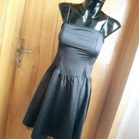  Черна сатенена разкроена рокля С/М
