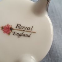 Стилна порцеланова чашка с чинийка-Royal England, снимка 6 - Други ценни предмети - 33892612