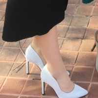 Красиви велурени обувки H&M, 35 номер!, снимка 2 - Дамски обувки на ток - 40237268
