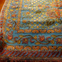 турско молитвено килимче, килимче за молитва за Намаз - светлосин фон с блестящи златни орнаменти, снимка 2 - Антикварни и старинни предмети - 38235686