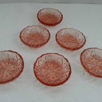 Стъклени чинии чинийки цветно стъкло, снимка 1 - Антикварни и старинни предмети - 30790254