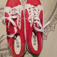 Чисто нови червени обувки / гуменки, снимка 3 - Дамски ежедневни обувки - 44259739