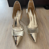 Дамски обувки на ток, снимка 1 - Дамски елегантни обувки - 44743984