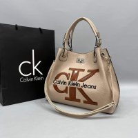 Дамски чанти Calvin Klein , снимка 3 - Чанти - 42670440