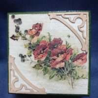 Дървена кутия за бижута с цветя - ръчно изработена, снимка 1 - Други - 31917533