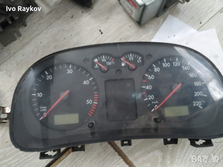 Табло Километраж за Volkswagen Golf IV, VW Golf 4, 1.4 16V, 1 035 100 002, 1035100002, снимка 1