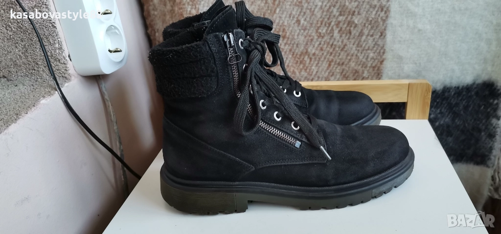 Боти от естествен велур 38.5н., снимка 1